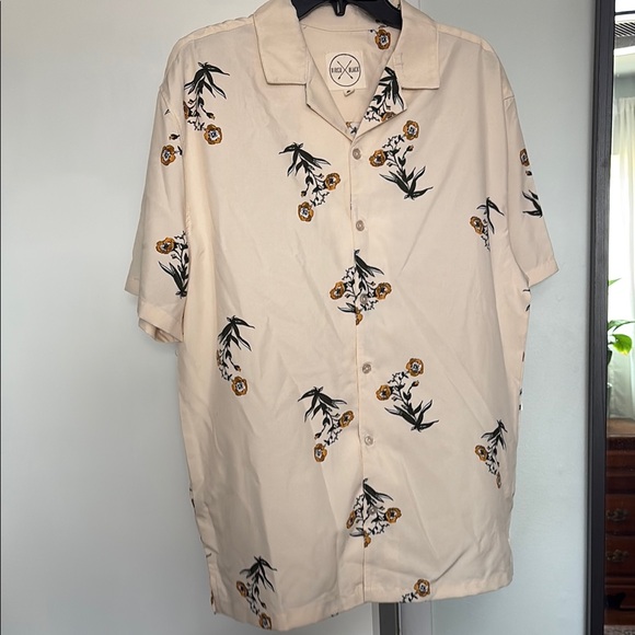 Kohl's butter yellow Floral Men's Button Down Shirt - Picture 1 of 5